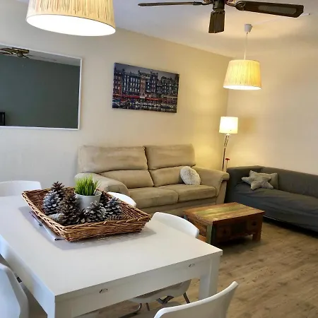 アパート Apartament Prat De La Riba